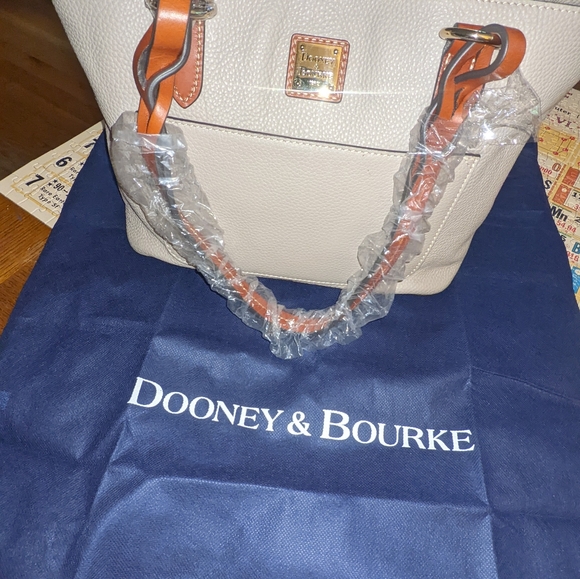 Dooney & Bourke Tan Leather Purse - Picture 13 of 13
